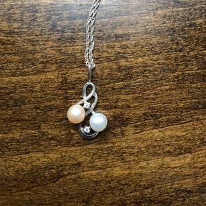 Vantel Pearls Necklace